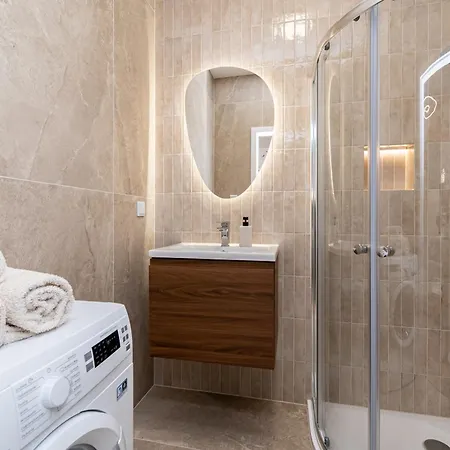 Rent Care Apartment *